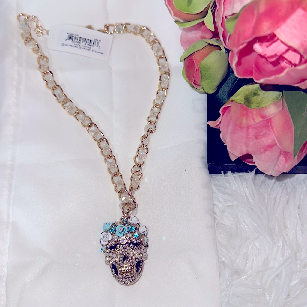 Betsey Johnson Crystals Skull Necklace 50$